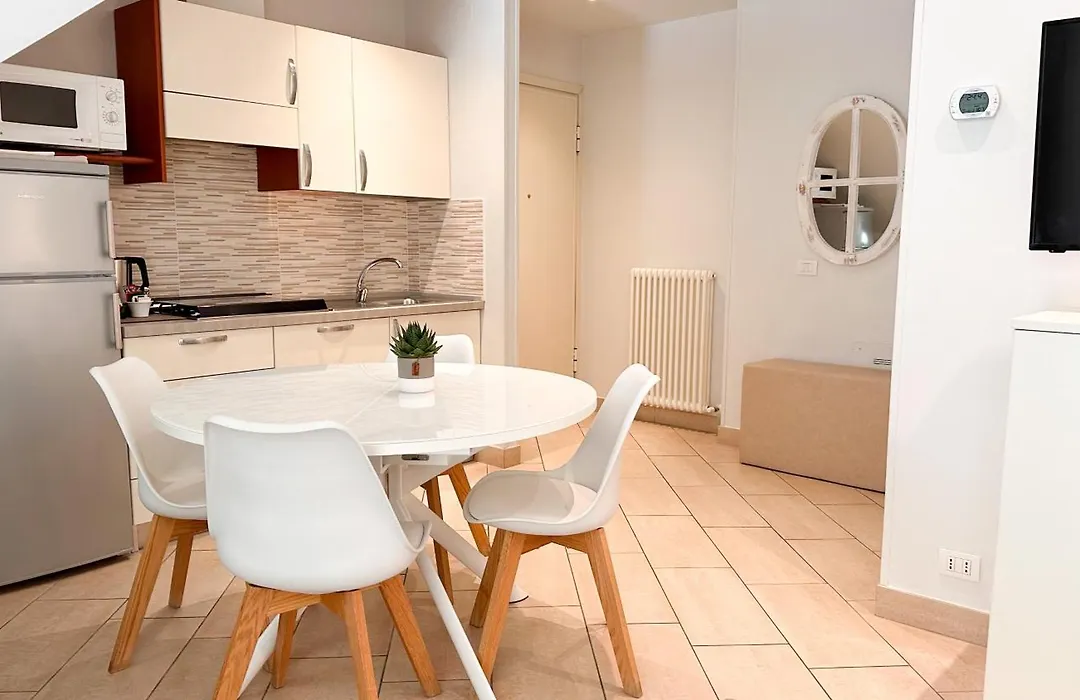 Residence Lungomare - Charming Apartments-1