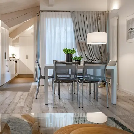 Residence Lungomare - Charming Apartments-3