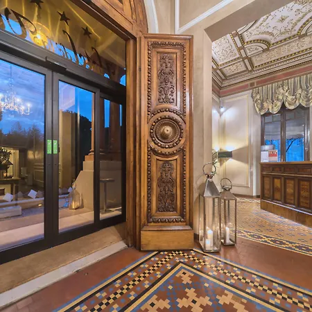 Hotel De La Ville-2